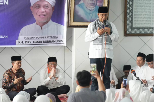 Bacapres Koalisi Perubahan untuk Persatuan Anies Baswedan bersilaturahmi ke Ponpes dan Majelis Taklim Attaqwa di Cianjur, Jawa Barat, Kamis (21/9). Foto: Dok. Istimewa