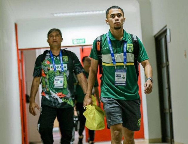 Kapten Persebaya Reva Adi. Foto: Official Persebaya