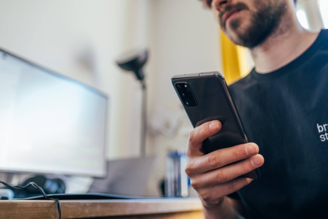 Cara Menambah Anggota BPJS, Foto Hanya Ilustrasi: Unsplash/Jonas Leupe