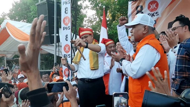 Bacapres dari Koalisi Perubahan untuk Persatuan, Anies Baswedan saat menghadiri acara Apel Siaga Pemenangan PKS Sulsel 2024 di lapangan Emmy Saelan, Jalan Hertasning Kota Makassar, Sulsel, Sabtu (23/9/2023). Foto: Dok. Istimewa