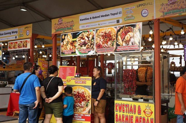 Locarasa, festival kuliner di Lippo Mall Puri yang hadirkan 60 tenant makanan khas Indonesia. Foto: Locarasa