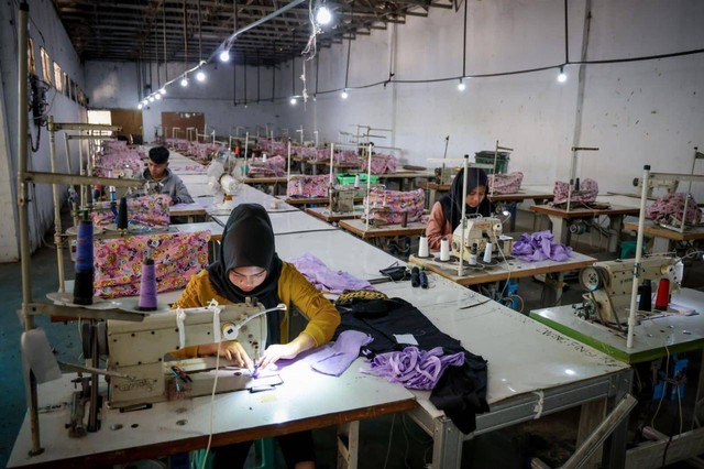 Kondisi pabrik tekstil di Kecamatan Majalaya, Kabupaten Bandung. Foto: Kementerian Koperasi dan UKM