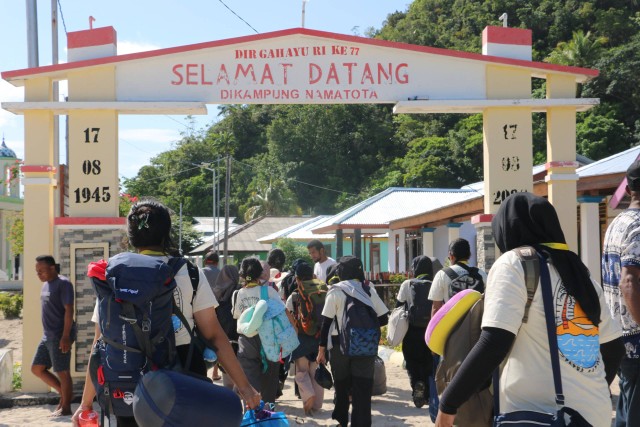 Gapura 'Selamat Datang' atau 'Obaa Roa' di Kampung Namatota. Sumber: Dokumen Pribadi.