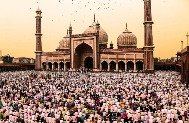 Ilustrasi umat Muslim yang merayakan Maulid Nabi. Foto: Pexels