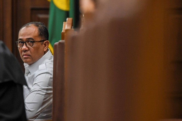 Terdakwa kasus gratifikasi dan Tindak Pidana Pencucuian Uang (TPPU) Rafael Alun Trisambodo  menjalani sidang lanjutan di Pengadilan Tipikor, Jakarta, Senin (25/9/2023). Foto: Galih Pradipta/ANTARA FOTO