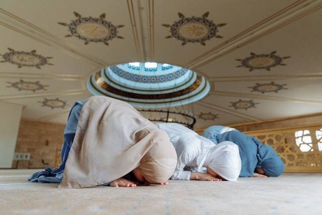 Tata cara sujud sahwi, tilawah, dan syukur. Sumber: pexels.com