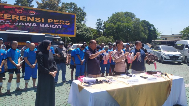 Press release kasus pencurian kendaraan bermotor di Polda Jabar pada Selasa (26/9/2023). Foto: Rachmadi Rasyad/kumparan