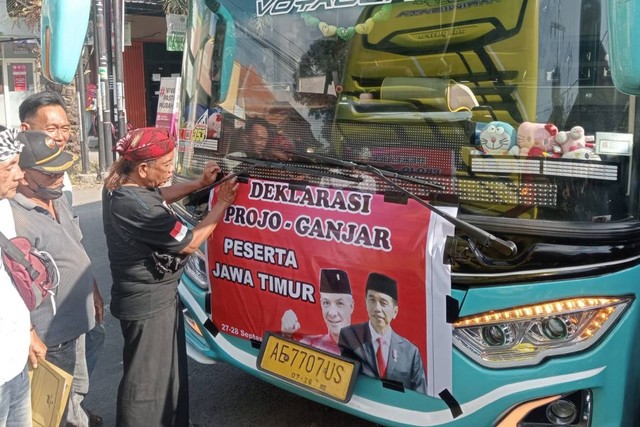 94 pengurus Projo se Jatim bertolak ke Jakarta untuk deklarasi dukung Ganjar Pranowo. Foto: Dok. Istimewa