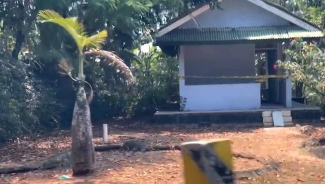 Lokasi penemuan jasad terbakar di kawasan Lanud Halim Perdanakusuma pada Senin (25/9/2023).  Foto: Dok. Istimewa