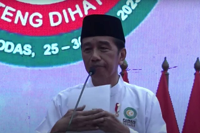 Presiden Joko Widodo menghadriri Pembukaan Jambore Nasional Dai Desa Madani Parmusi di Cianjur, Selasa (26/9/2023). Foto: Youtube/Sekretariat Presiden