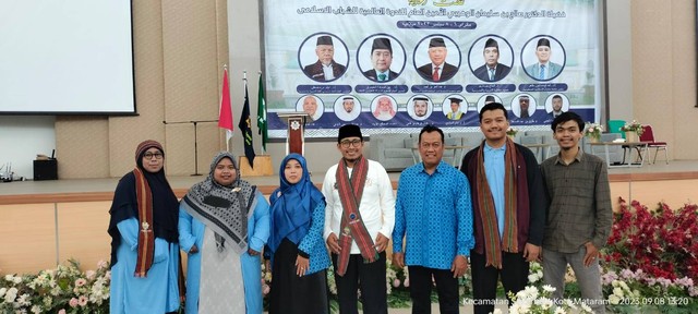 Dosen Bahasa dan Sastra Arab (BSA) Universitas Ahmad Dahlan (UAD) Yogyakarta berpartisipasi dalam konferensi Pertemuan Ilmiah Internasional Bahasa Arab (PINBA) XIV dan Muktamar Ittihad Mudarrisi Al-Lughah Al-Arabiyah fi Indonesia (IMLA) VII (Dok.Istimewa)