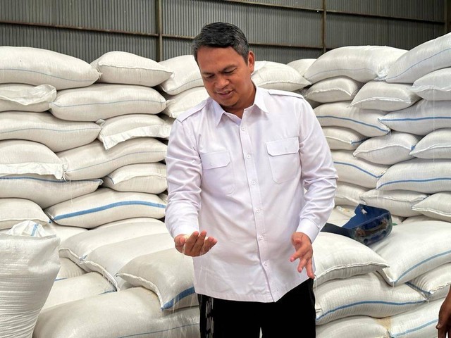 Direktur Supply Chain Pelayanan Publik Perum BULOG Mokhamad Suyamto