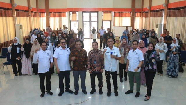 Halal Center Unismuh Gelar Bimtek Sertifikasi Halal untuk Dukung UMKM Maros