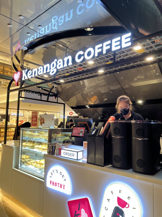 Kemenparekraf dukung peluncuran perdana Kopi Kenangan branding Wonderful Indonesia di Singapura. Foto: Kemenparekraf