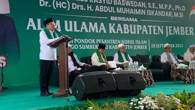 Anies-Cak Imin di Ponpes Nurul Islam Jember. Foto: kumparan