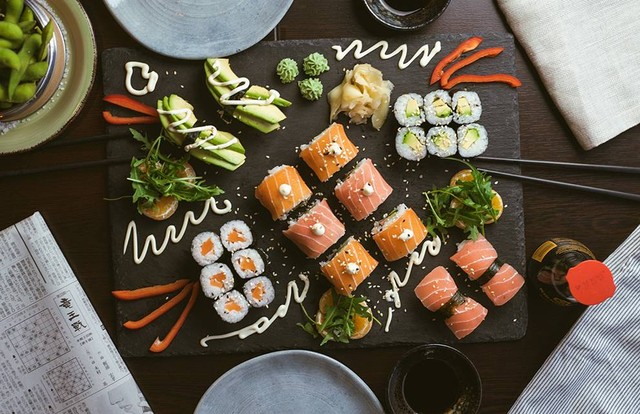 Ilustrasi makanan khas jepang. Sumber: www.unsplash.com