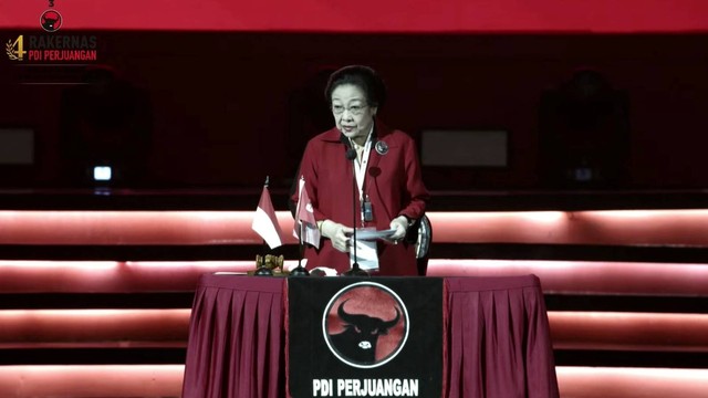 Ketum PDIP Megawati Soekarnoputri berpidato di Rapat Kerja Nasional IV PDI Perjuangan, di JIEXPO Kemayoran, Jakarta, Jumat (29/9/2023). Foto: Dok. PDIP