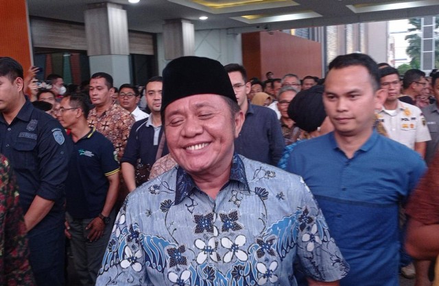 Herman Deru saat pergi dari Kantor Gubernur Sumsel, Foto : Abdullah Toriq/Urban Id