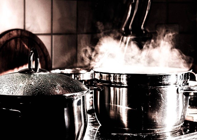 Cara Masak Nasi di Panci Listrik. Foto: Pixbay/256417