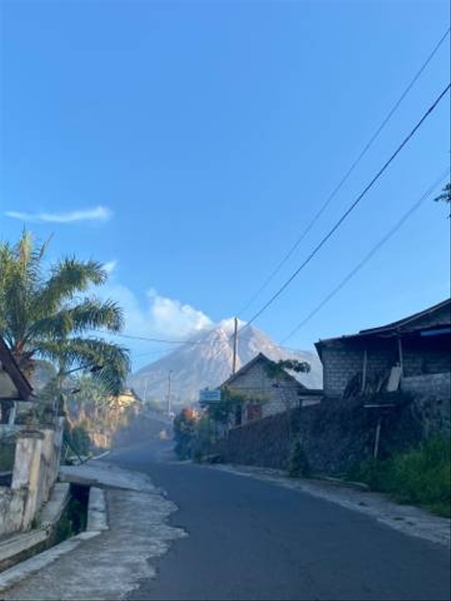 Jalan menuju Bukit Klangon (Sumber : Pribadi, Minggu 1/10/2023)