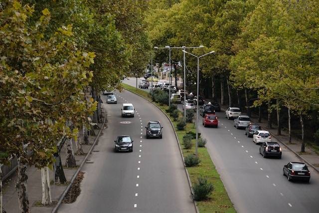 Ilustrasi pengertian urbanisasi, sumber foto: unsplash.com/mostafa meraji