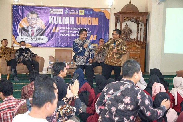 Kuliah umum di Universitas Peradaban yang hadirkan PLN sebagai pembicara. Foto: istimewa