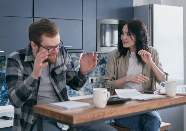 Ilustrasi condependency adalah. Sumber foto: pexels/Mikhail Nilov.