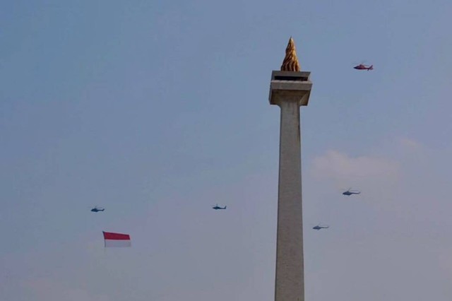 Jelang HUT Ke-78 TNI: Langit Jakarta Bergemuruh, Atraksi Jet Tempur ...