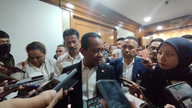 Menteri Investasi/Kepala Badan Koordinasi Penanaman Modal (BKPM) Bahlil Lahadalia di Gedung DPR, Senin (2/10/2023). Foto: Ghinaa Rahmatika/kumparan