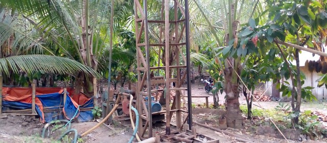 Keteranggan foto: Peralatan bor di lokasi pengeboran proyek IKK Nelle dibiarkan terbengkelai, Senin (02/10/2023). Sumber foto: istimewa. 