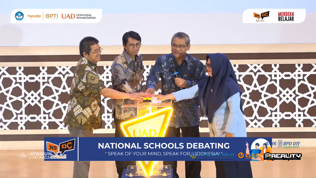 Pembukaan National Schools Debating Championship (NSDC) 2023 di Universitas Ahmad Dahlan (UAD) (Dok. Istimewa)