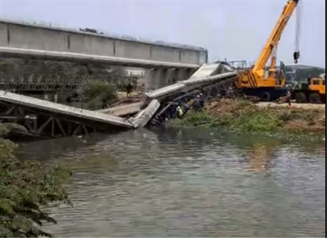 Proyek jembatan yang menghubungkan kawasan Jababeka ambruk. Dok Istimewa