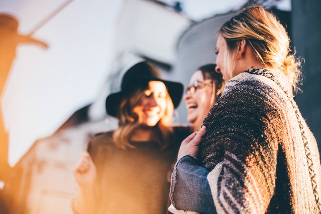 Pengertian mobilitas sosial dalam kehidupan. Foto: Unsplash/Priscilla Du Preez