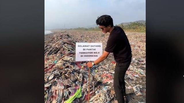 Melalui akun TikToknya Pandawara Group mengatakan akan tetap melakukan aksi bersih-bersih sampah di pantai Loji, Desa Sangrawayang pada 6-7 Oktober nanti.