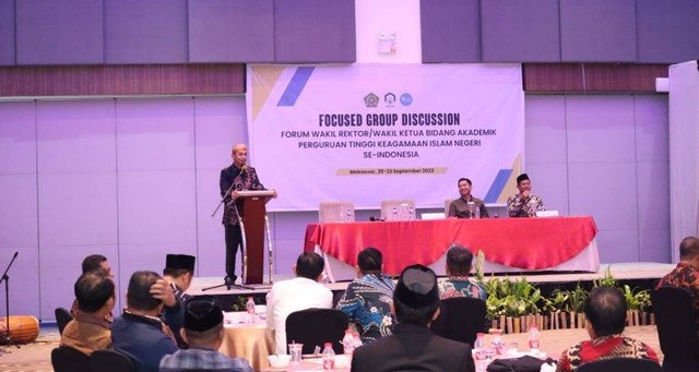 Forum Wakil Rektor/Wakil Ketua Bidang Akademik PTKIN se-Indonesia Tahun 2023 resmi dibuka di Lotus B Hotel Four Poits by Sheraton Makassar, Rabu malam, 20 September 2023.