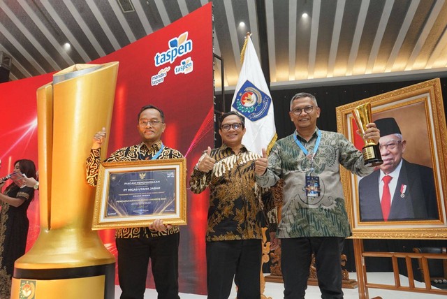 PT Migas Utama Jabar (MUJ) raih penghargaan kategori aneka usaha minyak dan gas (Migas). dari Kemendagri dalam ajang BUMD Awards. Foto : Istimewa