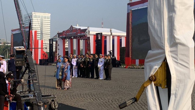 TNI Gelar Upacara HUT Ke-78 Di Monas, Warga Diimbau Cari Jalur ...