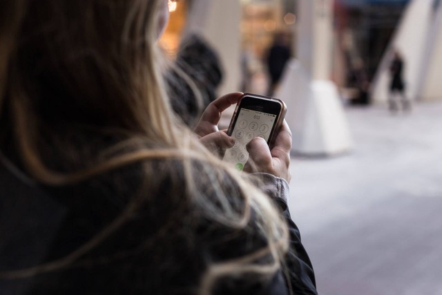 Ilustrasi tanda cewek jual mahal lewat chat. Sumber foto: Unsplash