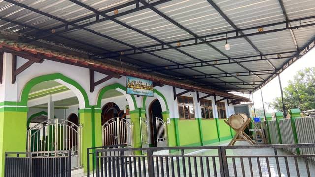 Masjid Nurrahmat, Desa Kulu. Sumber : pribadi