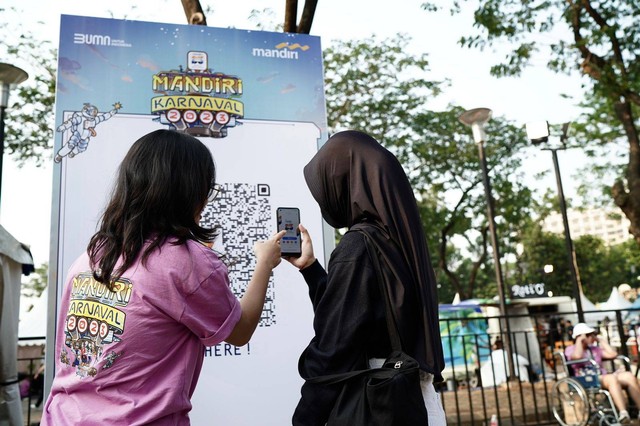 Bombastis! Rayakan HUT ke-25 Bank Mandiri Gelar Mandiri Karnaval 2023