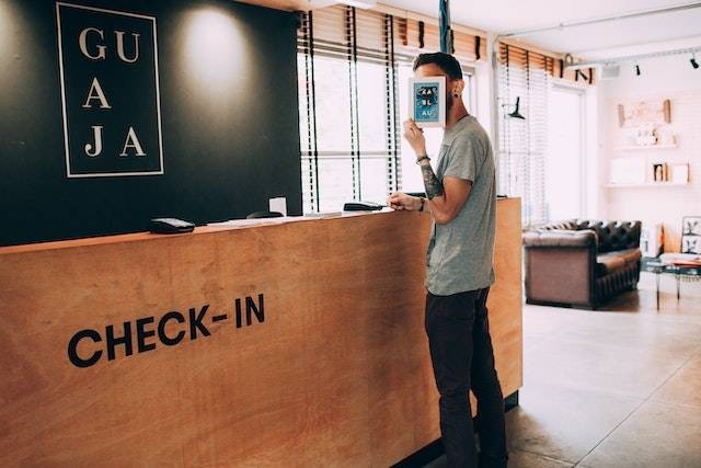 Hotel murah di jakarta utara. Foto hanya ilustrasi. Sumber foto: Pexels/Helena Lopes