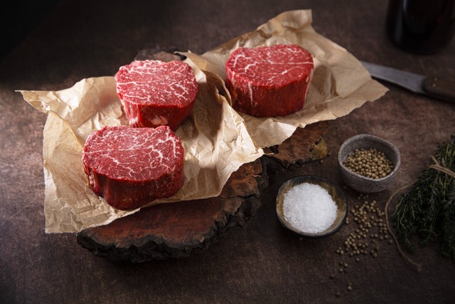 Ilustrasi Tips Memasak Daging Agar Cepat Empuk. Sumber: Unsplash