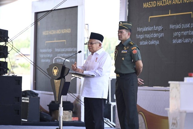 Wapres Maruf Amin saat berada di acara ground breaking masjid dan rumah sakit di Makassar Foto: Dok. Istimewa
