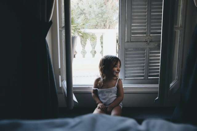 Arti Darah Daging, Sumber: Unsplash/Caroline Hernandez