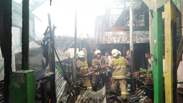 Kebakaran rumah semi permanen di Karet Tengsin, Jakarta Pusat, Rabu (11/10/2023). Foto: Dok. Istimewa