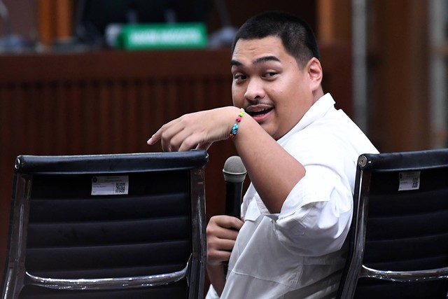 Menteri Pemuda dan Olahraga Dito Ariotedjo menjadi saksi dalam sidang lanjutan kasus dugaan korupsi BTS 4G di Pengadilan Tipikor, Jakarta Pusat, Rabu (11/10/2023). Foto: Sigid Kurniawan/ANTARA FOTO