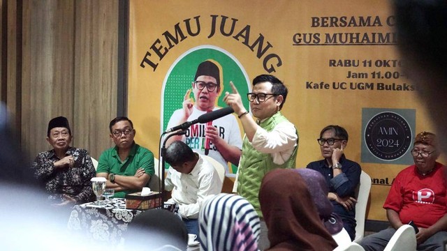 Muhaimin Iskandar dalam acara Temu Juang Aktivis Jogja untuk AMIN di University Club Universitas Gadjah Mada (UGM) pada Rabu (11/10). Foto: Arif UT/Pandangan Jogja