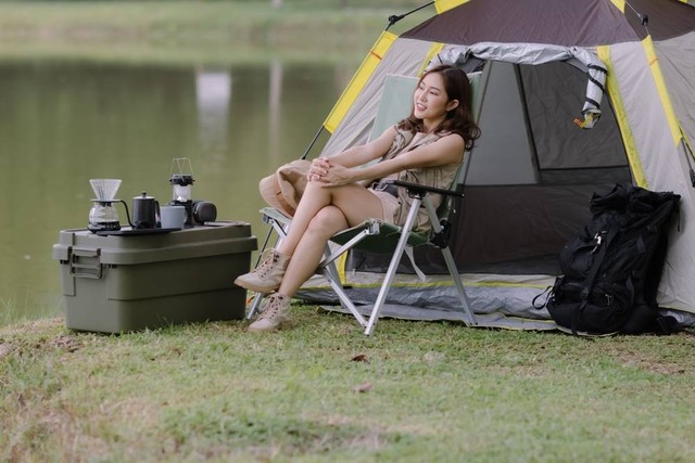 Ilustrasi camping. Foto: SOMKID THONGDEE/Shutterstock