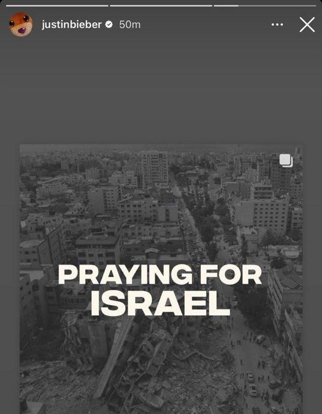 Justin Bieber mengunggah Pray For Israel dengan latar foto Gaza. Foto: Instagram @justinbieber