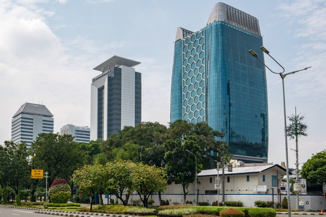 Ilustrasi gedung Kementerian BUMN. Foto: habibzain/Shutterstock